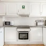 Our House In Clube شقة
