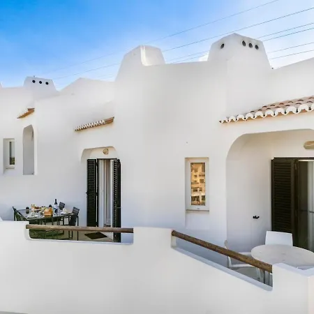 Our House In Clube