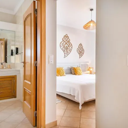 Our House In Clube アルブフェイラ