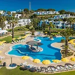Our House In Clube البوفيرا