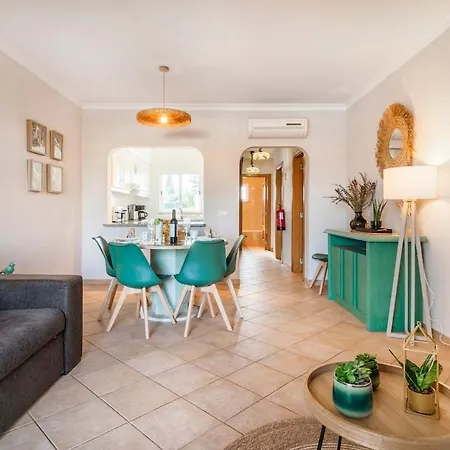 Our House In Clube Apartman *