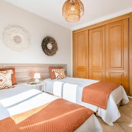 Our House In Clube Apartman