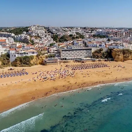 Daire Our House In Clube